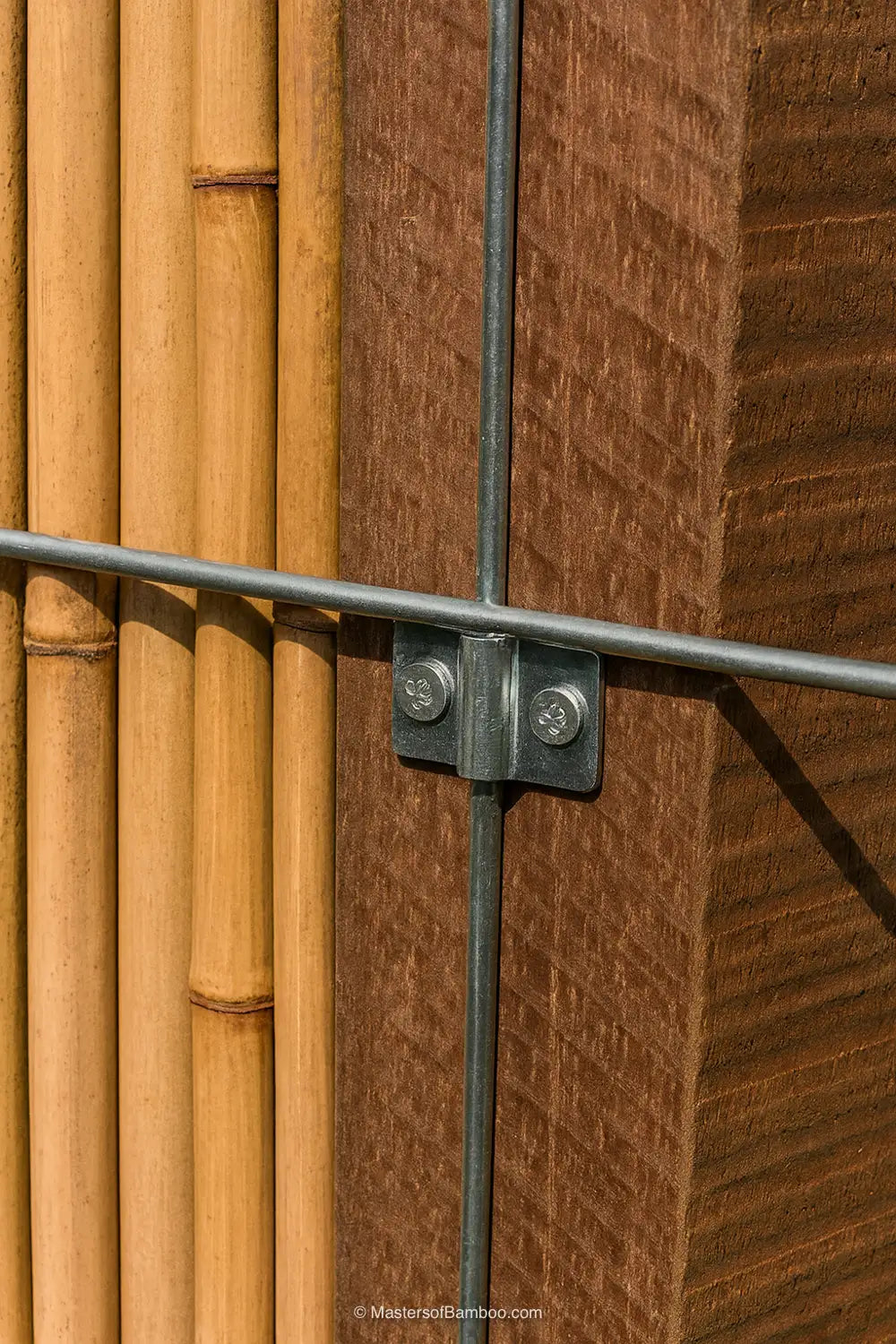 draadpaneel met klem vastzetten