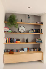 Boekenkast gemaakt van bamboe platen Masters of Bamboo