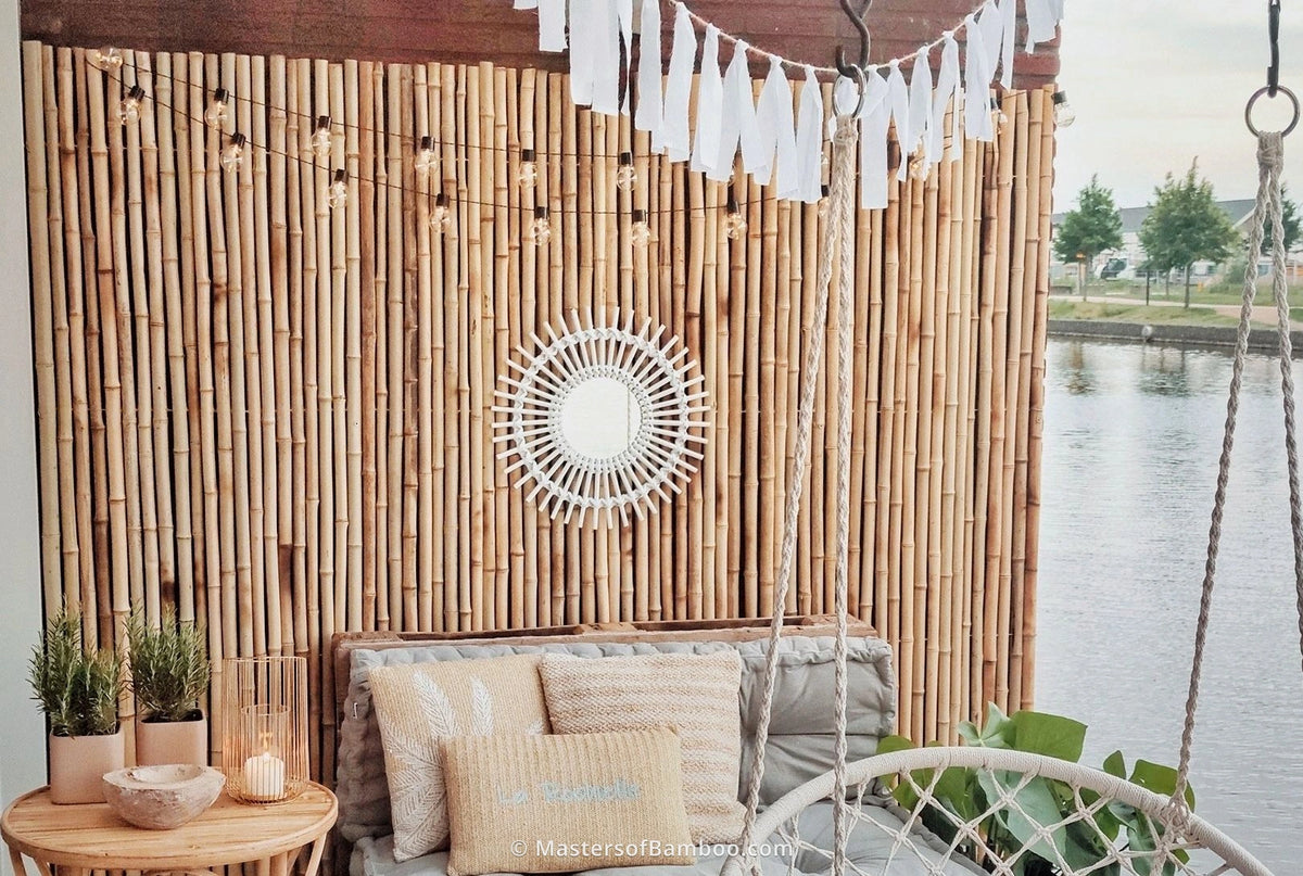 Bamboemat Large Naturel langs waterkant