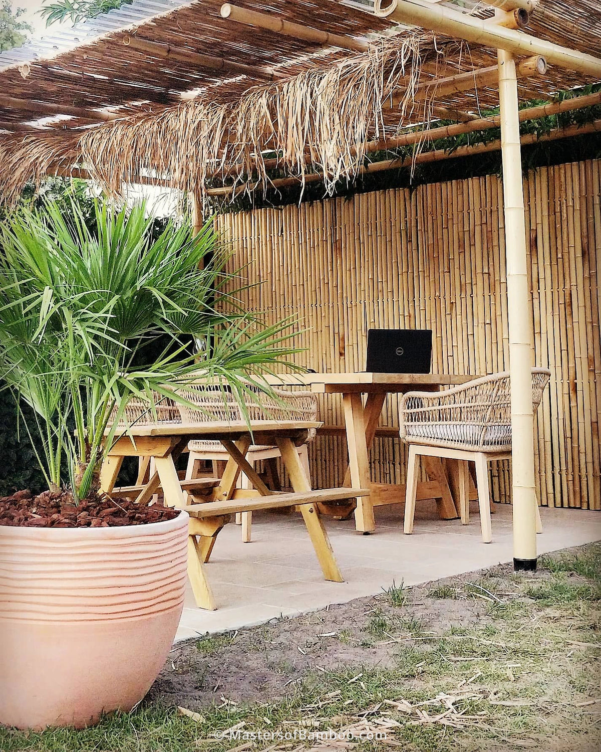 bamboe overkapping met dak