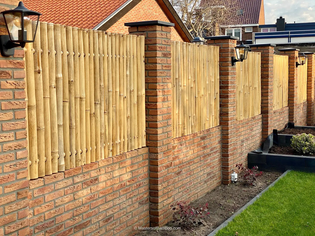 bamboe hekwerk voortuin 