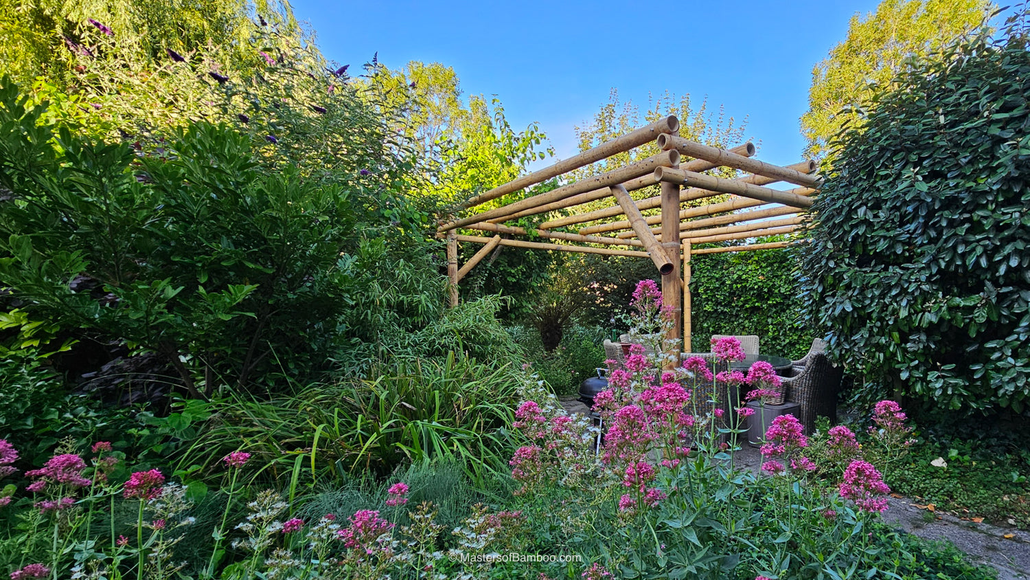 bamboe pergola met schorren