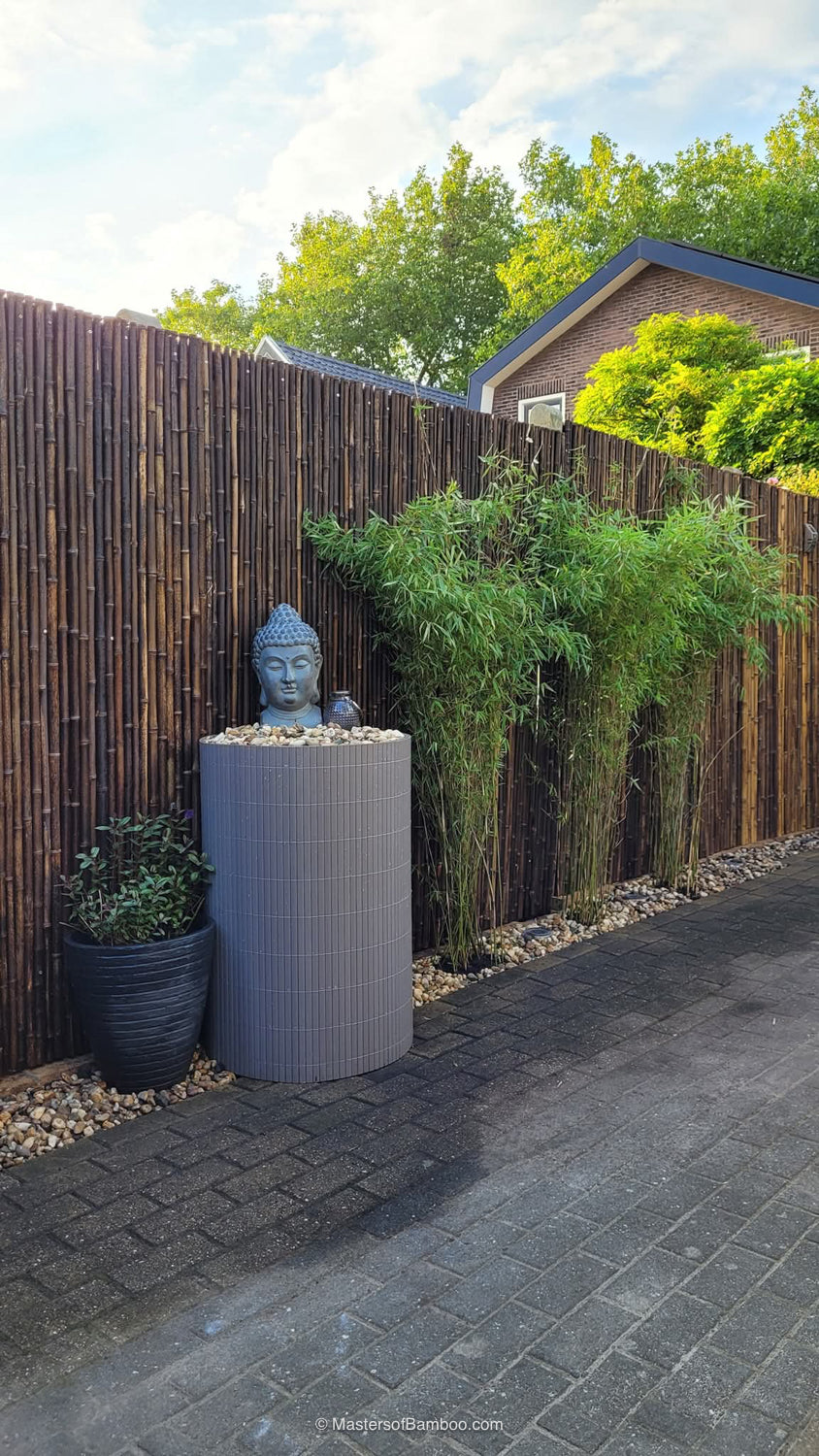 japanse tuin met bamboemat zwart