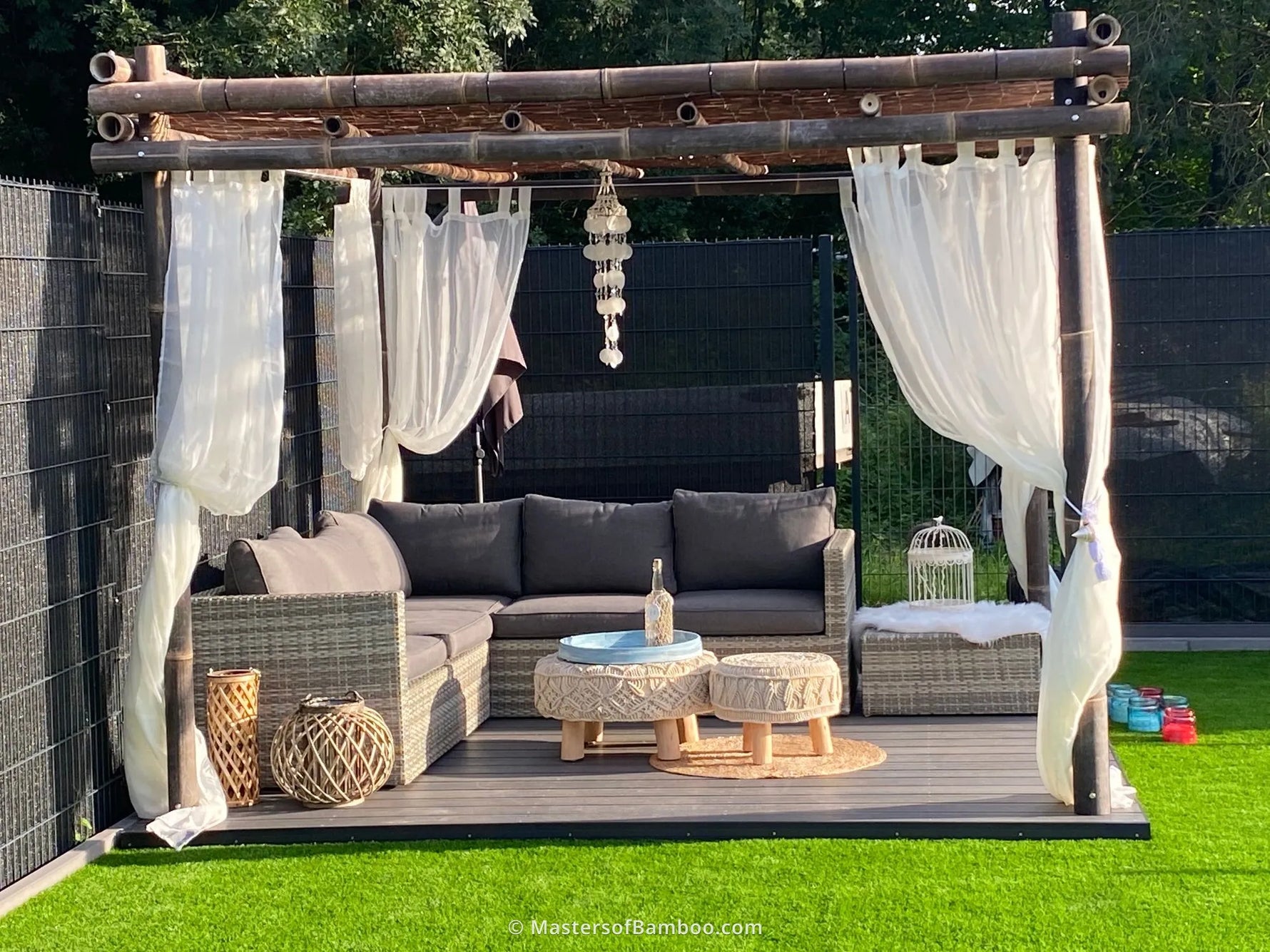 sfeervol terras met pergola